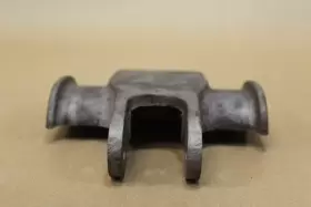 1c34-5458-aa Ford 99-04 F250 F350 Super Duty Dana 60/ 50 Front Lower Shock Mount #3