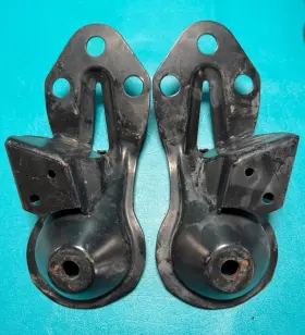 Mje2541ac Jaguar Mje2540ac 01-06 Xk8 Xkr X100 Crossbeam Mount Bracket Set And