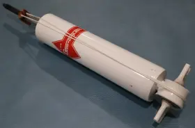 Kg6402 Kyb Front Gas Shock Absorber - For Dodge And Oshkosh 1970-1992