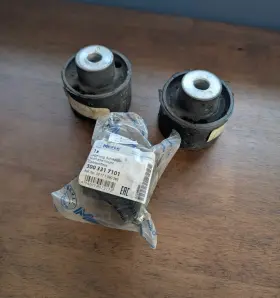 1698501 Lemfoerder Bmw E39 5-series Differential Bushing Kit 3x Bushings Included 540i M5 530i