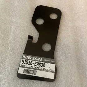 51516-ea830 Nissan 05-20 Frontier Right Suspension Shock Absorber Bracket Oem