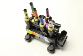 1250951-00-d Tesla 2024 Cybertruck Air Suspension Valve Manifold 24-25
