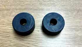 90948-a1002 Toyota 2 Used Genuine Shock Mount Insulator Front